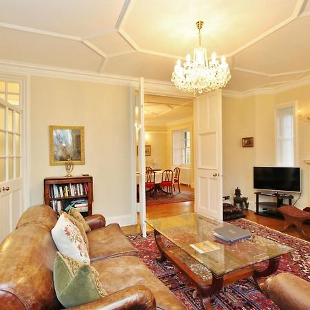 Ramsay Garden - Spacious 3-Bedroom Apartment Next To Edinburgh Castle Exterior foto