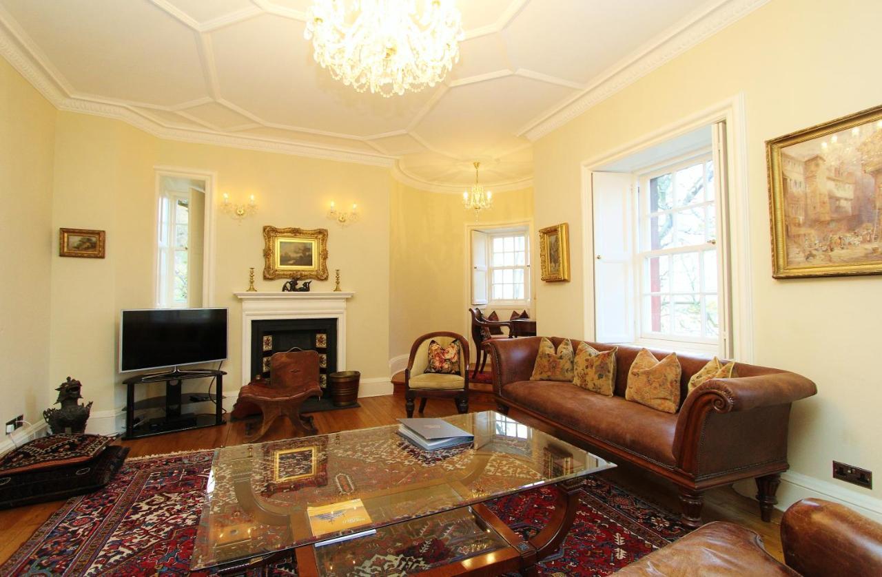 Ramsay Garden - Spacious 3-Bedroom Apartment Next To Edinburgh Castle Exterior foto