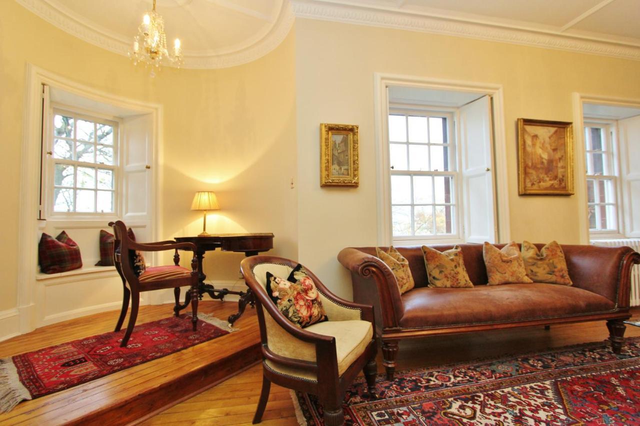 Ramsay Garden - Spacious 3-Bedroom Apartment Next To Edinburgh Castle Exterior foto