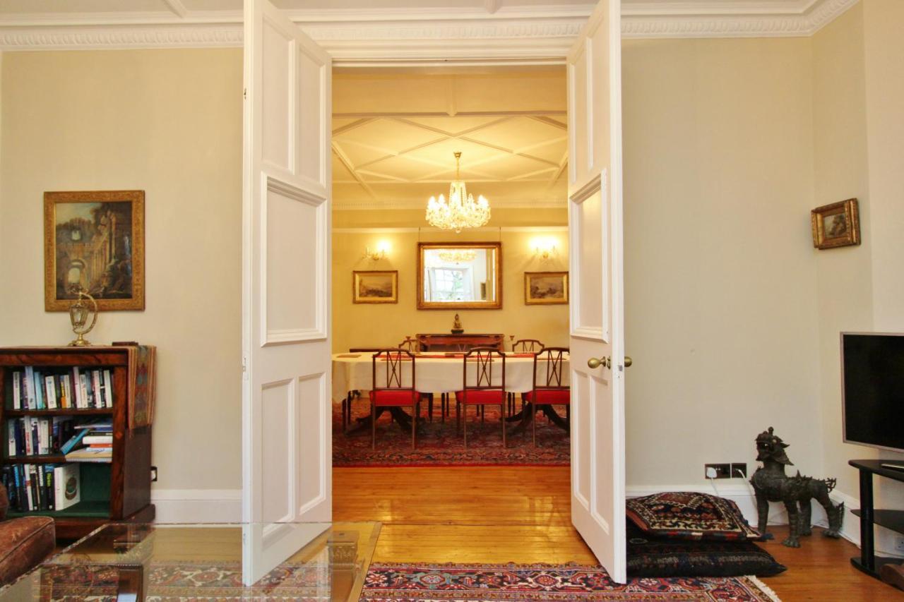 Ramsay Garden - Spacious 3-Bedroom Apartment Next To Edinburgh Castle Exterior foto