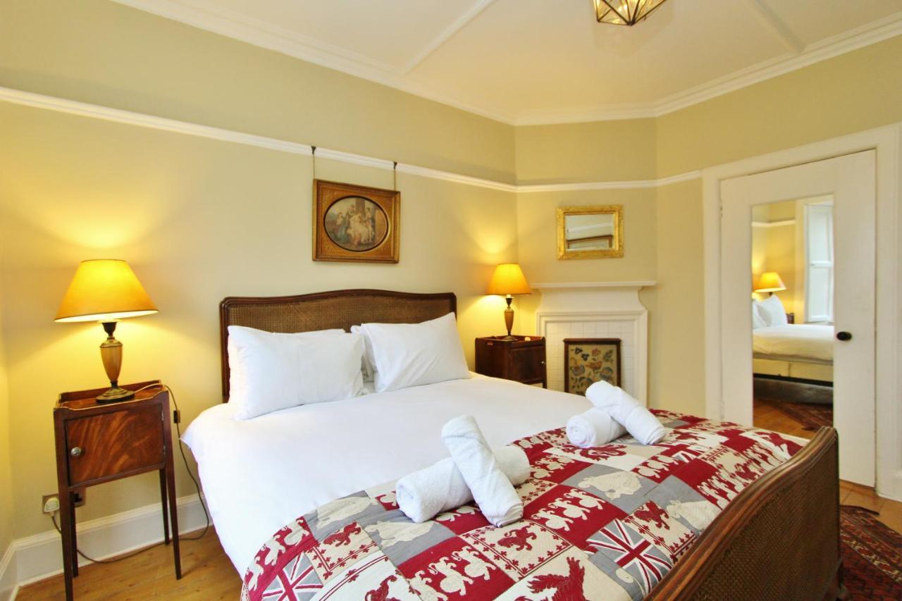 Ramsay Garden - Spacious 3-Bedroom Apartment Next To Edinburgh Castle Exterior foto