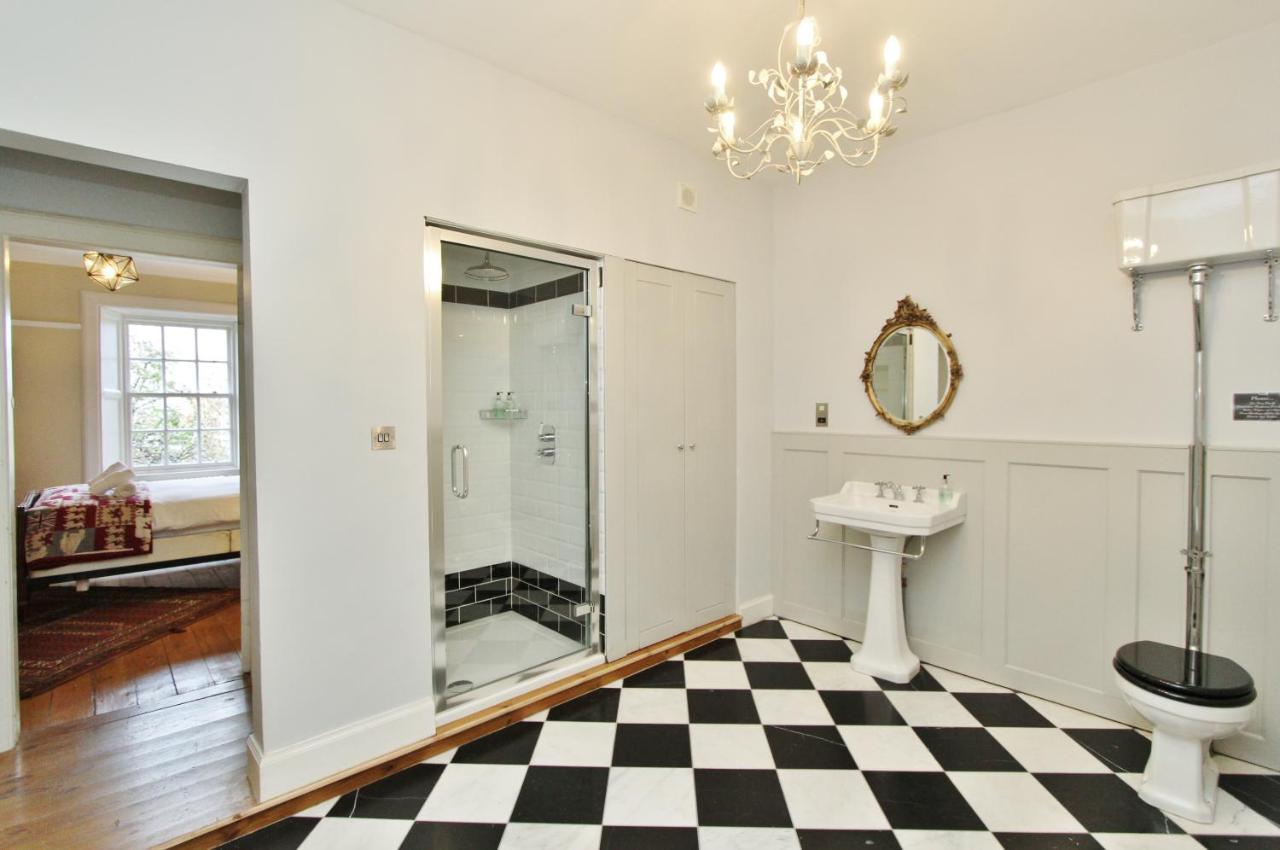 Ramsay Garden - Spacious 3-Bedroom Apartment Next To Edinburgh Castle Exterior foto
