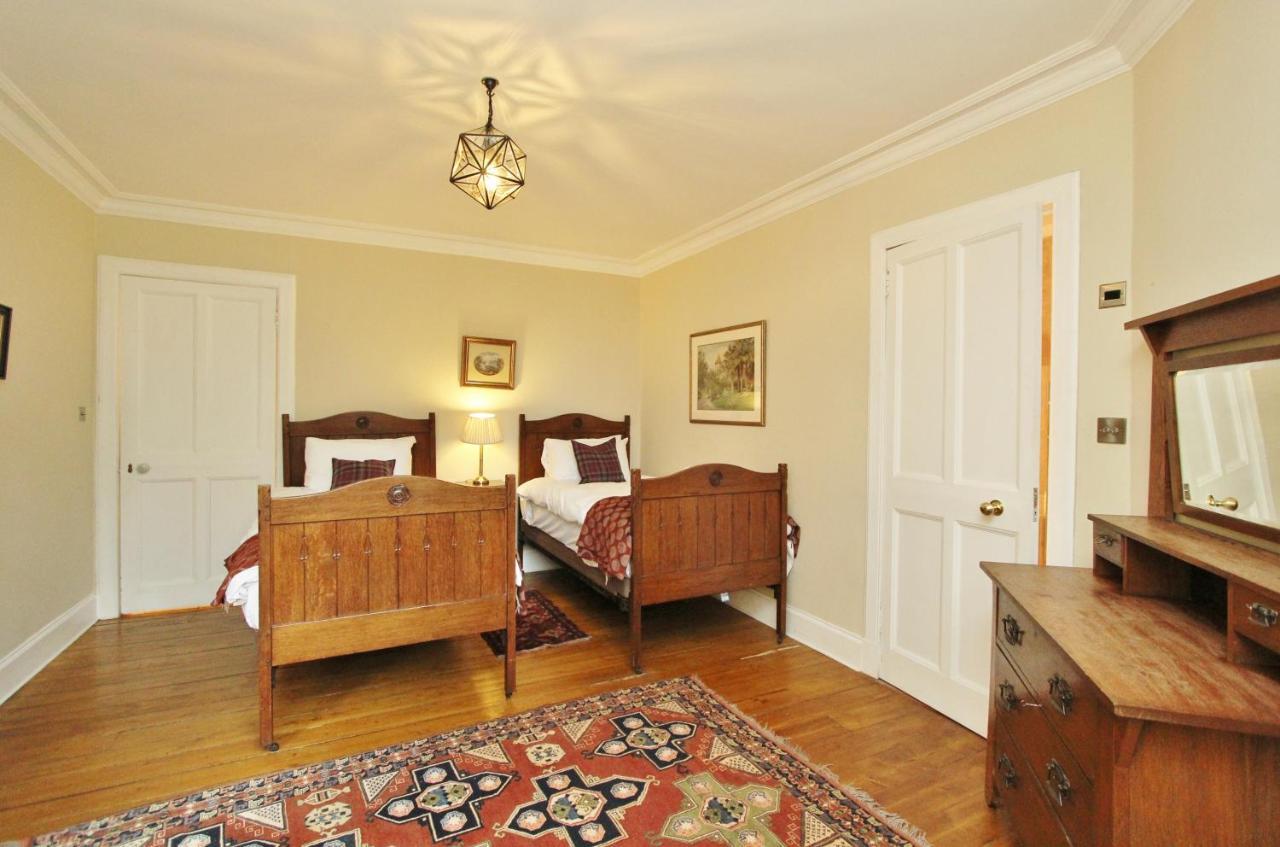 Ramsay Garden - Spacious 3-Bedroom Apartment Next To Edinburgh Castle Exterior foto