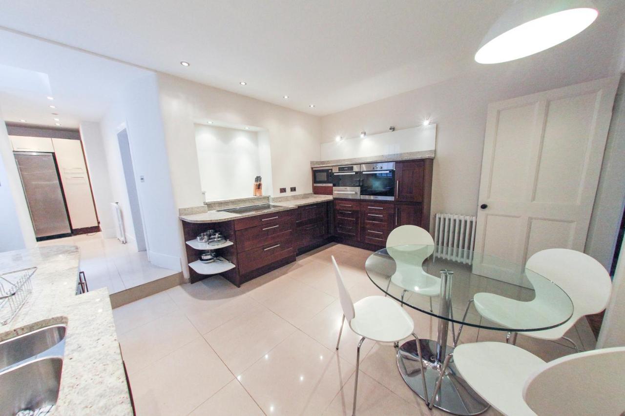 Ramsay Garden - Spacious 3-Bedroom Apartment Next To Edinburgh Castle Exterior foto