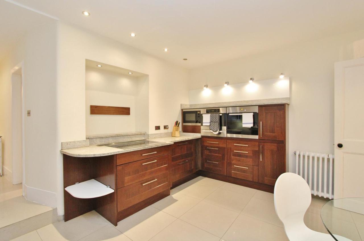 Ramsay Garden - Spacious 3-Bedroom Apartment Next To Edinburgh Castle Exterior foto